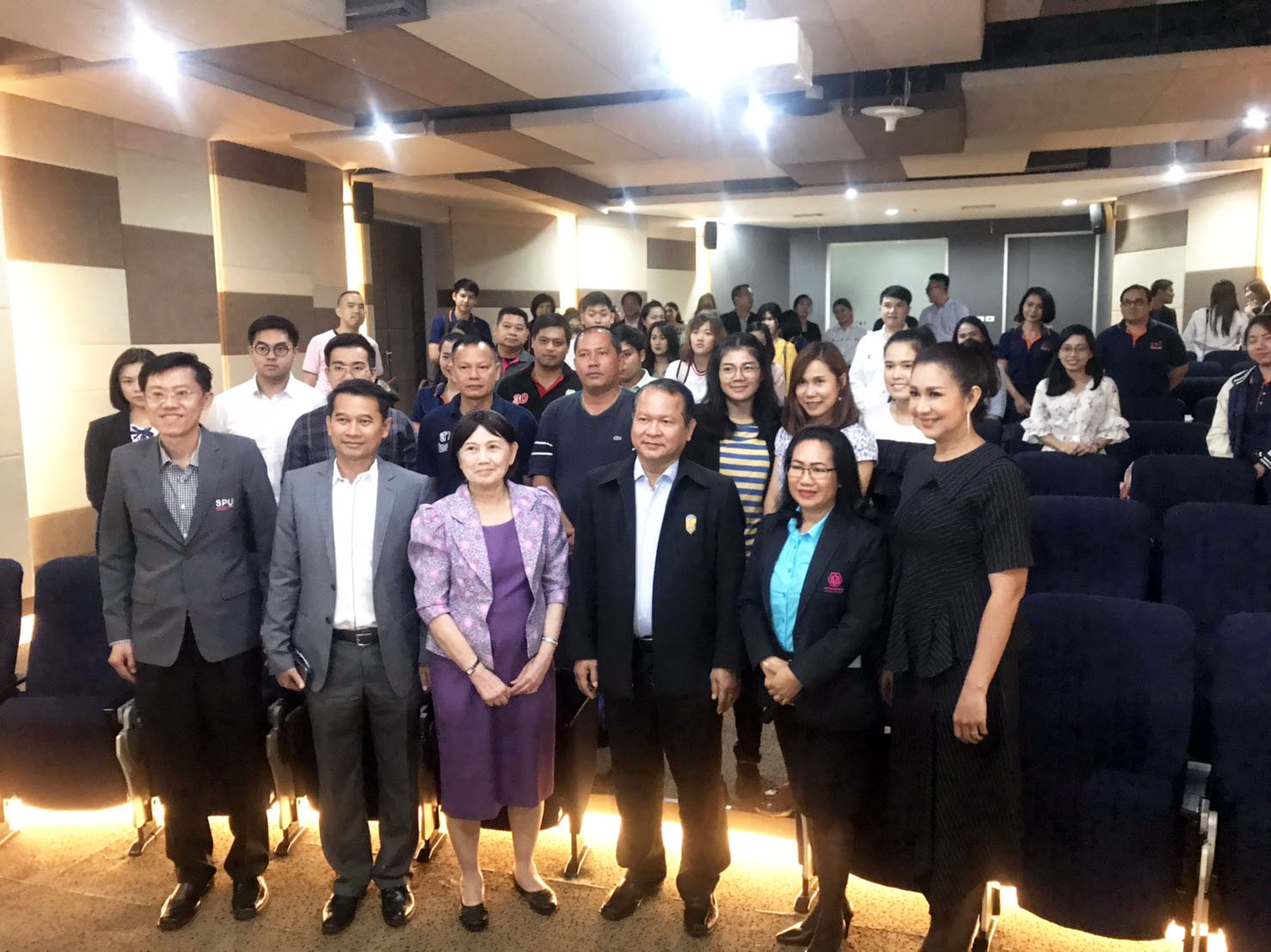 อธิบดีกรมการค้าภายใน บรรยายพิเศษหัวข้อ “การตลาดสำหรับภาครัฐ” ณ  มหาวิทยาลัยศรีปทุม