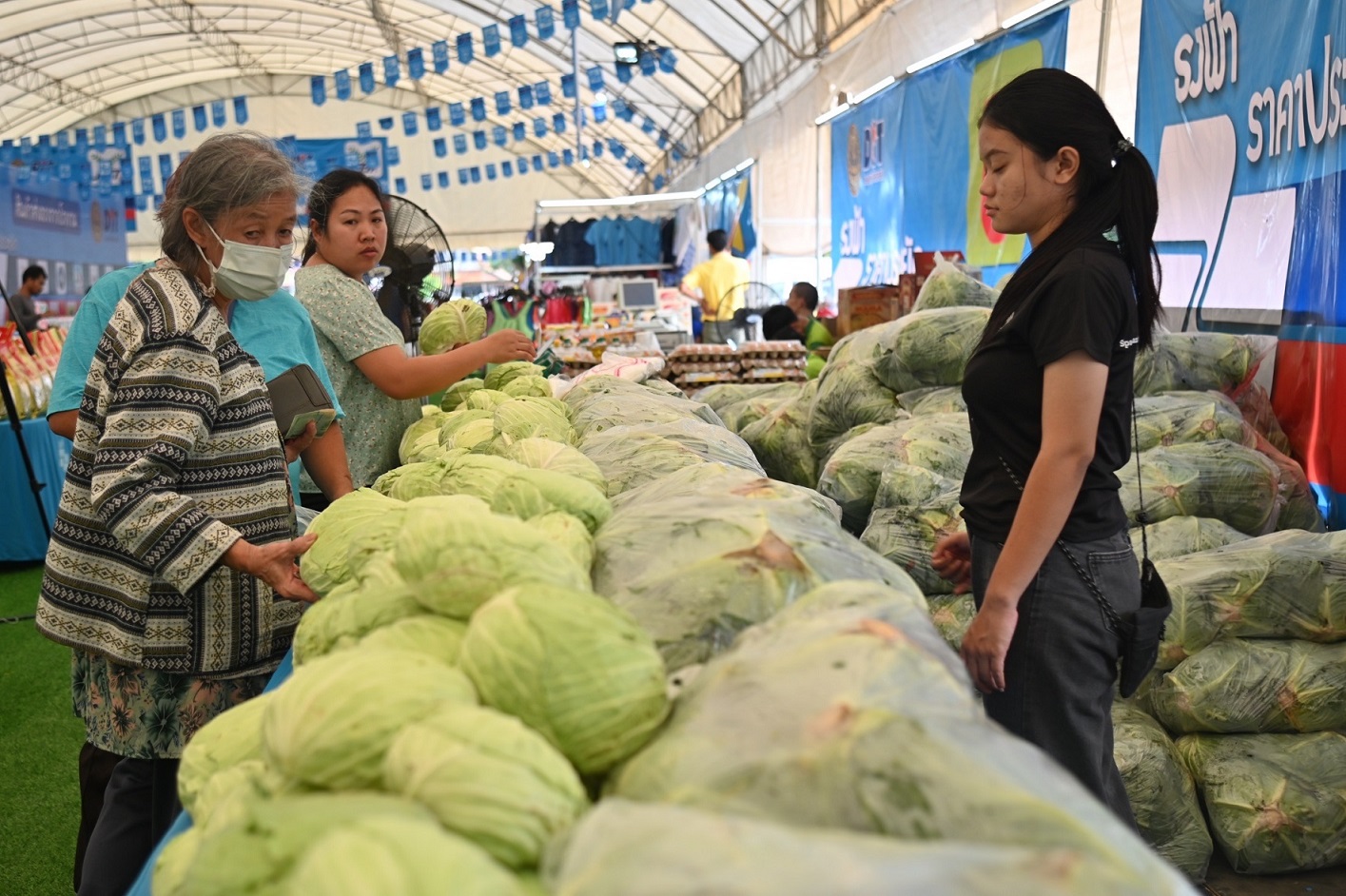 พาณิชย์ ลุยจัดธงฟ้า ‘อุบลราชธานี’ เปิดขายสินค้าราคาประหยัด