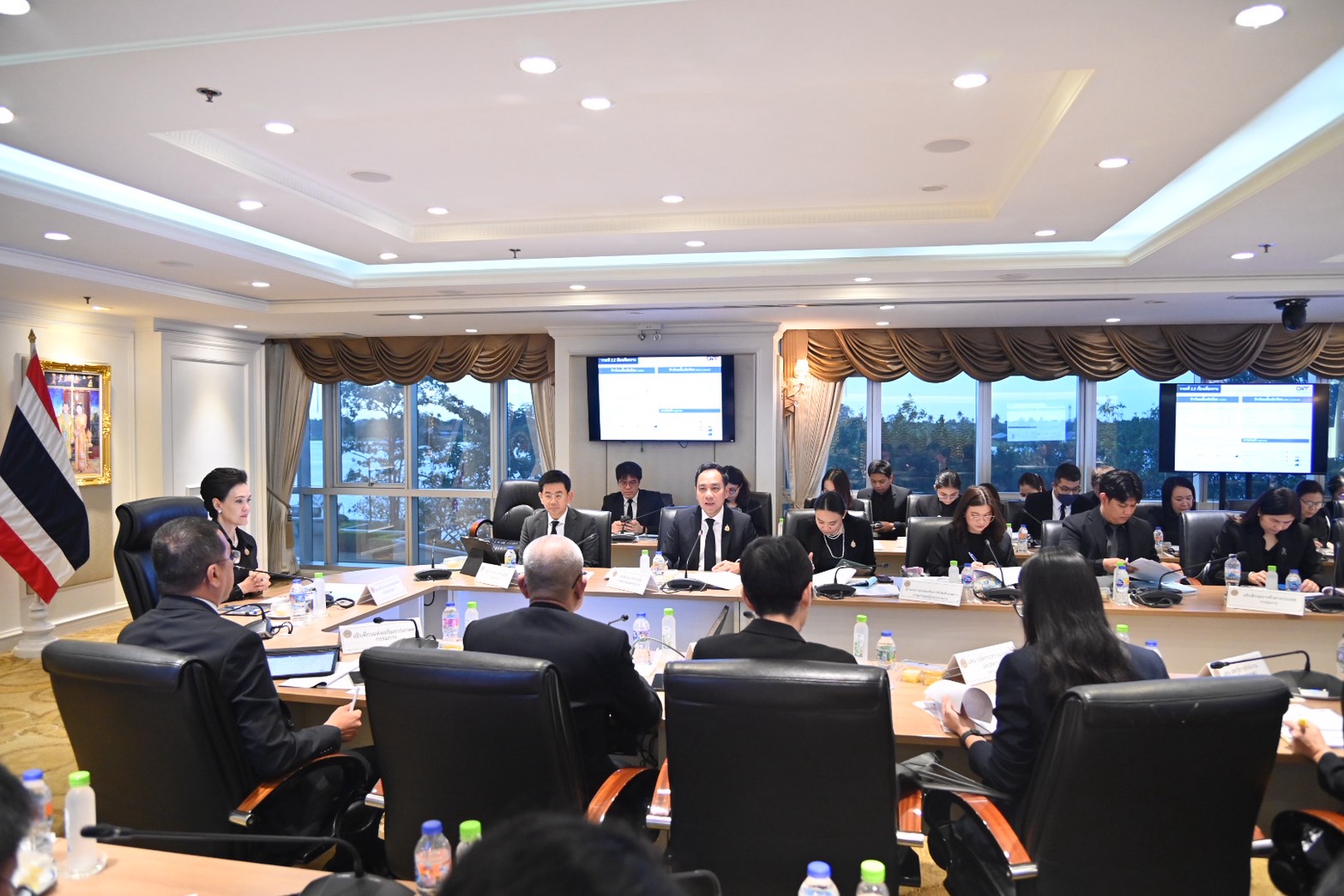 ข่าวเลขที่ 34/2569 พาณิชย์ประชุม นบขพ. เดินหน้าดูแลข้าวโพดเลี้ยงสัตว์ทั้งระบบ คงมาตรการรับซื้อ–ปูพรมตรวจเข้มฤดูกาล 68/69 (15 พฤศจิกายน 2568)