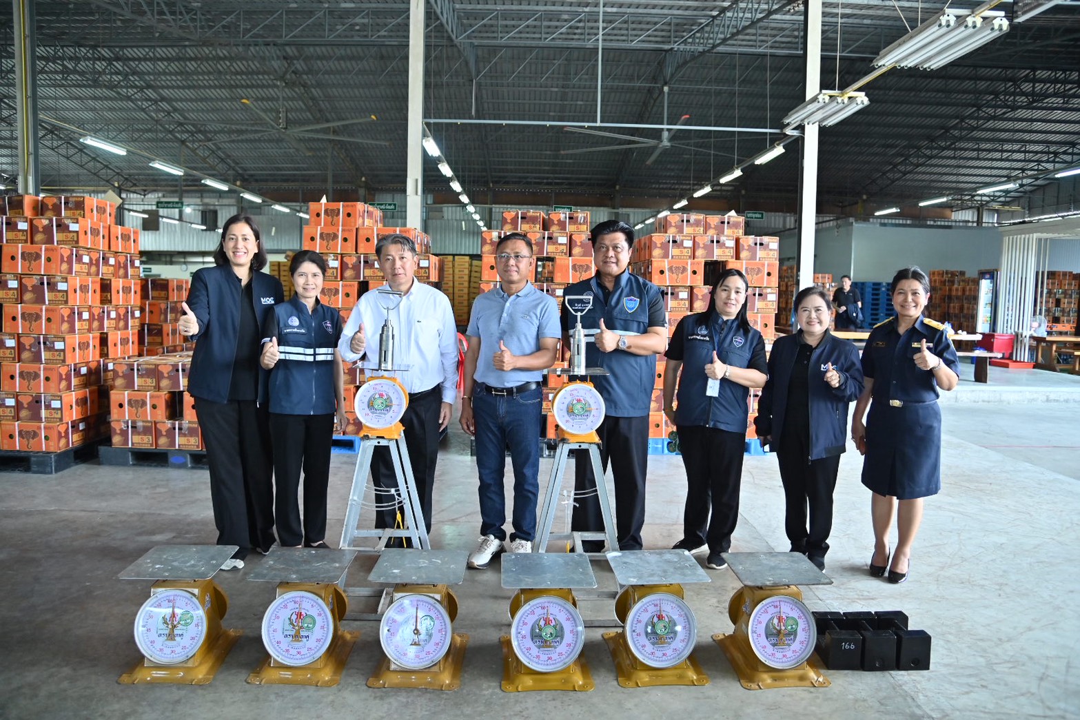 DIT ลงพื้นที่ตรวจสอบสถานการณ์ สินค้าทุเรียนในแหล่งผลิตสำคัญของประเทศ และตรวจสอบสถานีบริการน้ำมัน