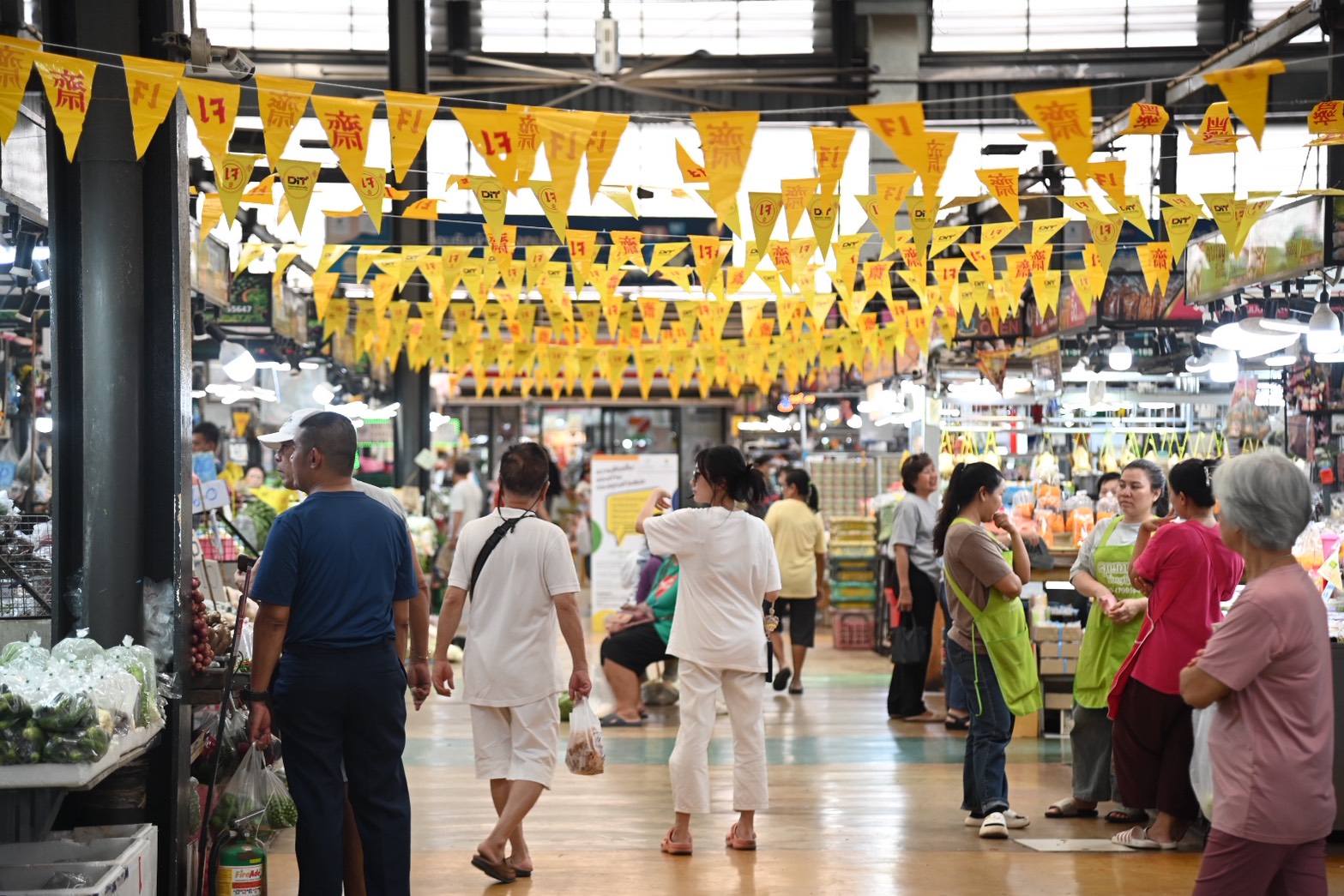 ข่าวเลขที่ 15/2569 DIT เดินหน้าลดค่าครองชีพช่วงกินเจ ‘อิ่มบุญ แบบสบายกระเป๋า’ พร้อมขานรับคนละครึ่งพลัส กระตุ้นเศรษฐกิจฐานราก (22 ตุลาคม 2568)