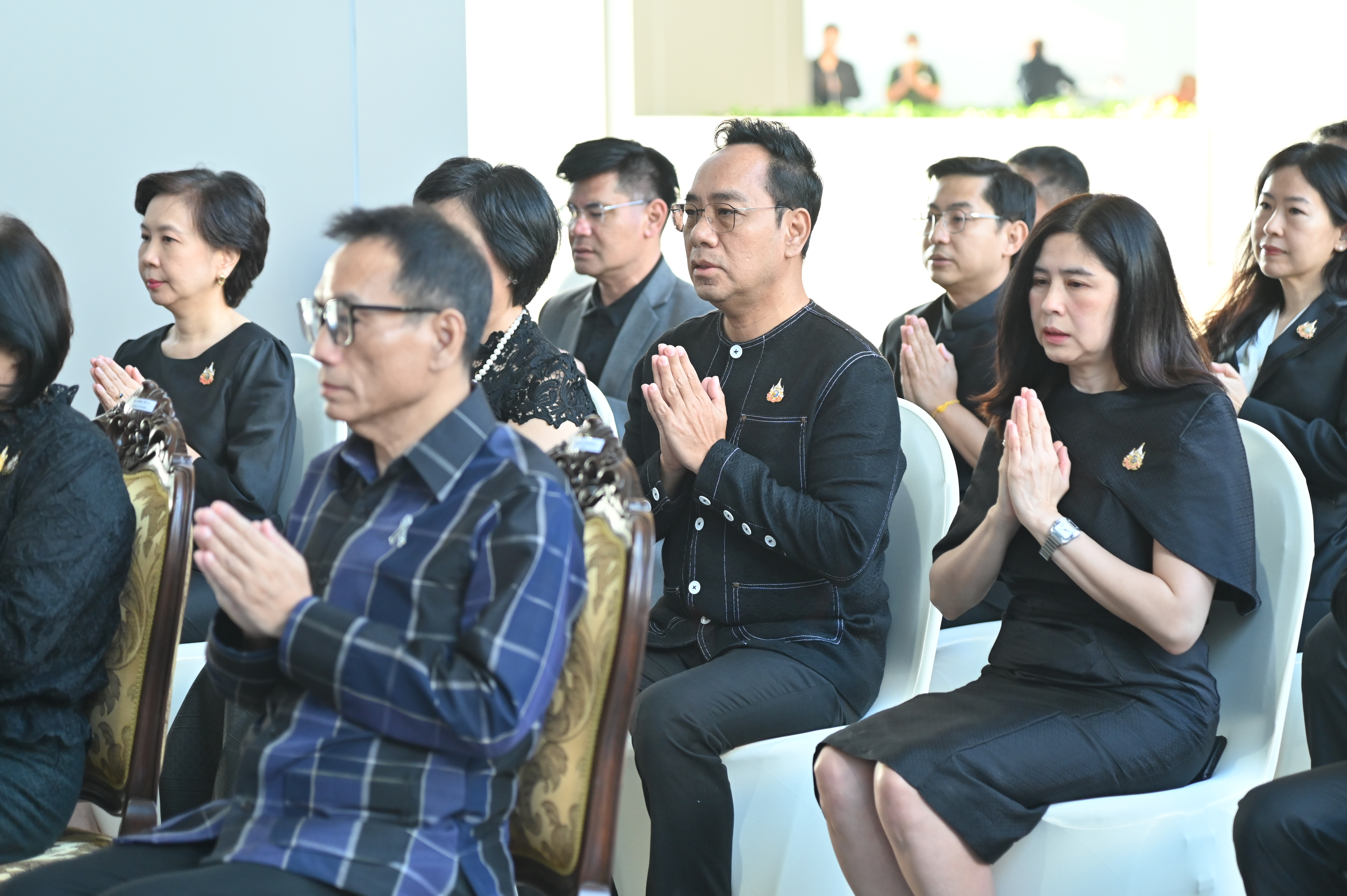 พิธีตักบาตร พระสงฆ์ 9 วัด 99 รูป เนื่องในโอกาสวันขึ้นปีใหม่ 2569