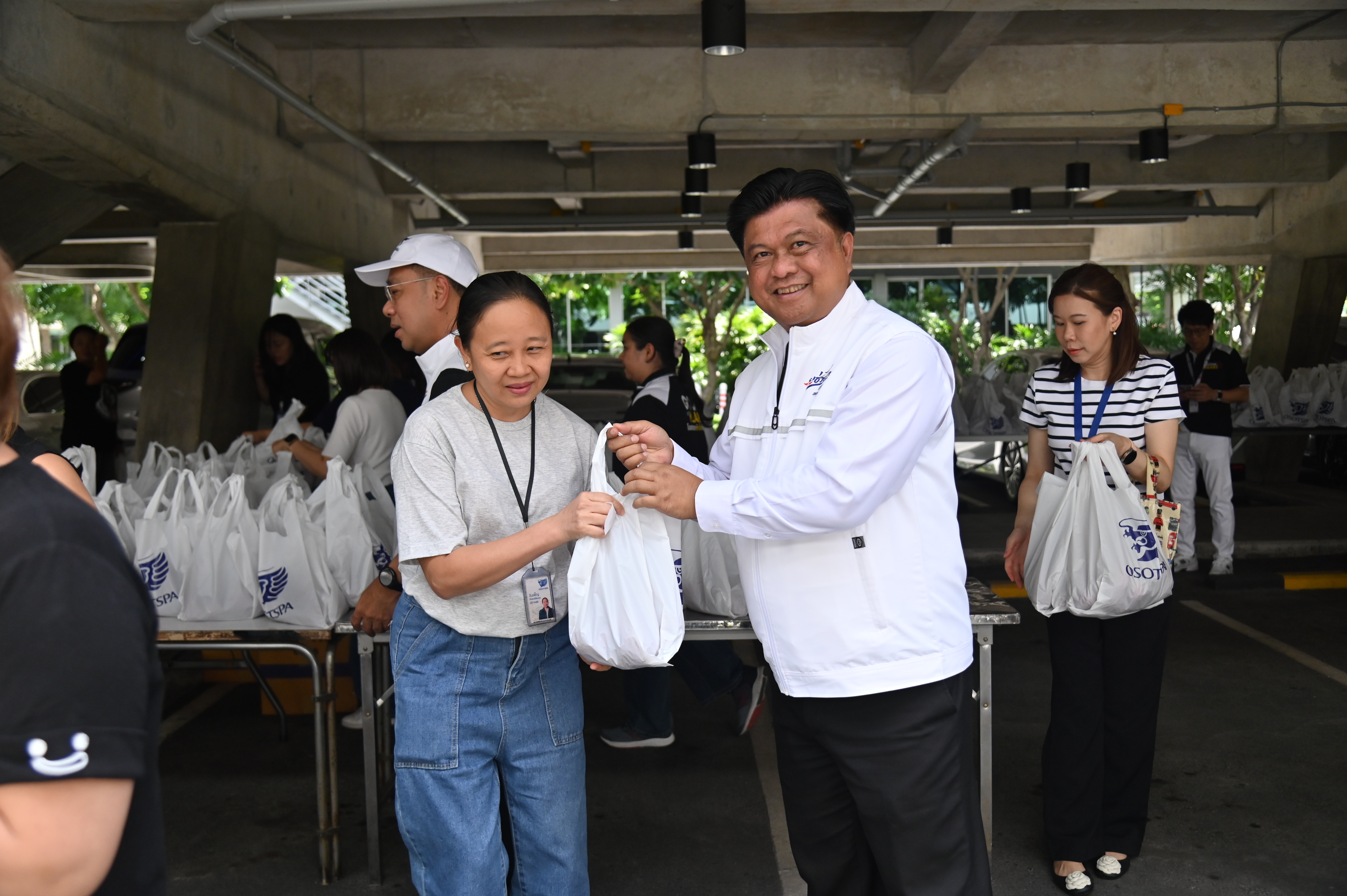 DIT ร่วมกิจกรรม  "รับซื้อด้วยใจ ส่งต่อด้วยรัก"