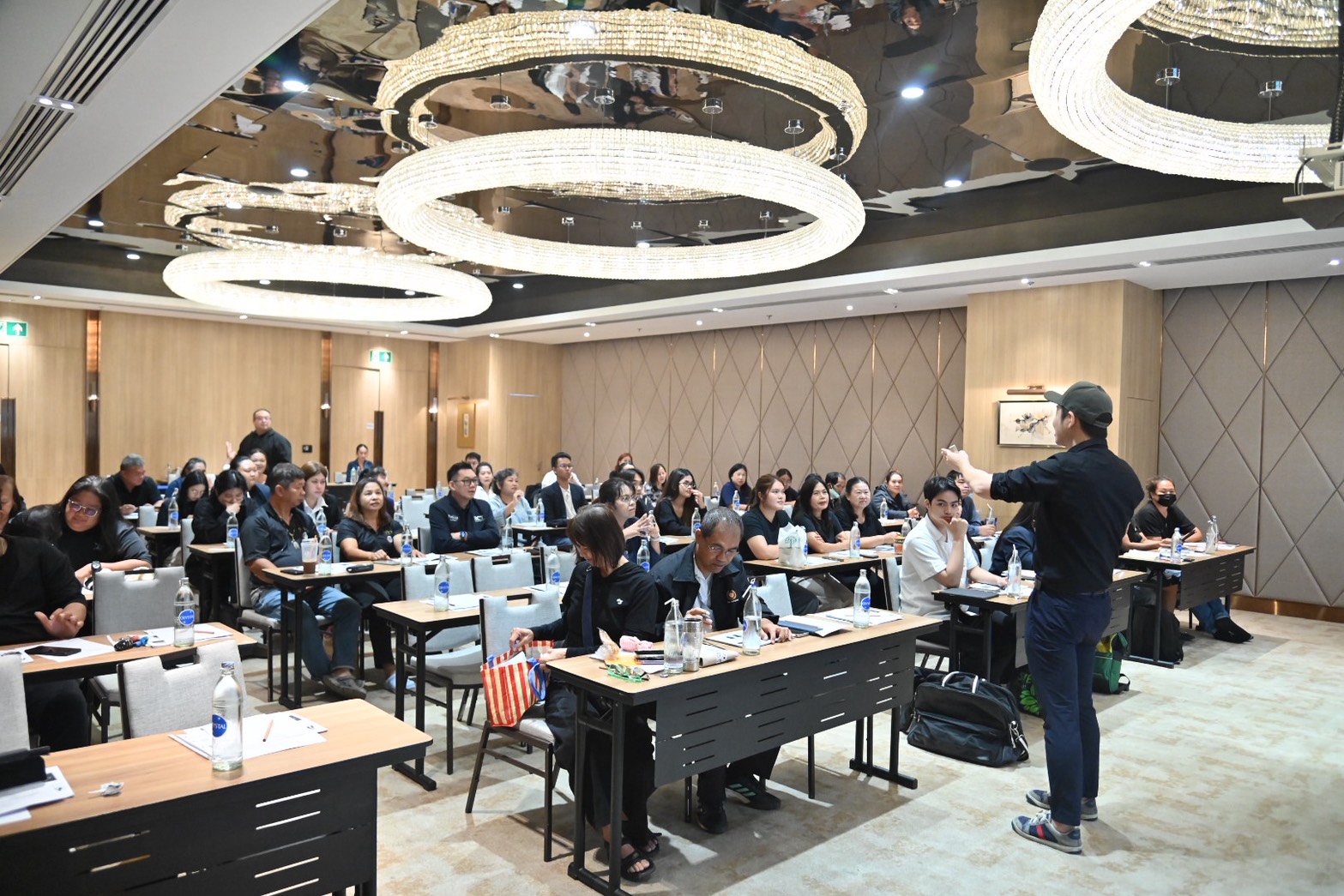 ข่าวเลขที่ 168/2569 “ค้าภายใน” ติวเข้มเกษตรกร–ผู้ประกอบการ  ใช้ Live Commerce ขยายตลาดสินค้าเกษตร (21 มิถุนายน 2569)
