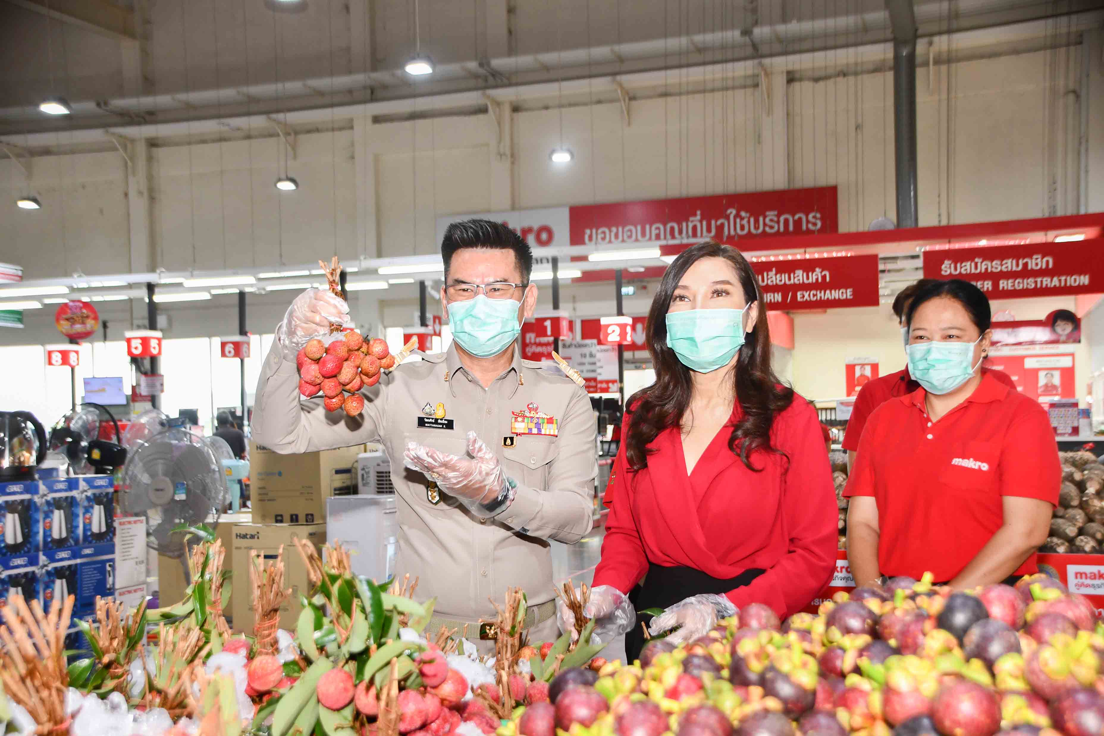 อธิบดีกรมการค้าภายใน เปิดกิจกรรมส่งเสริมการบริโภคกุ้งตามโครงการช่วยเหลือเกษตรกรผู้เลี้ยงกุ้ง ปี 2564