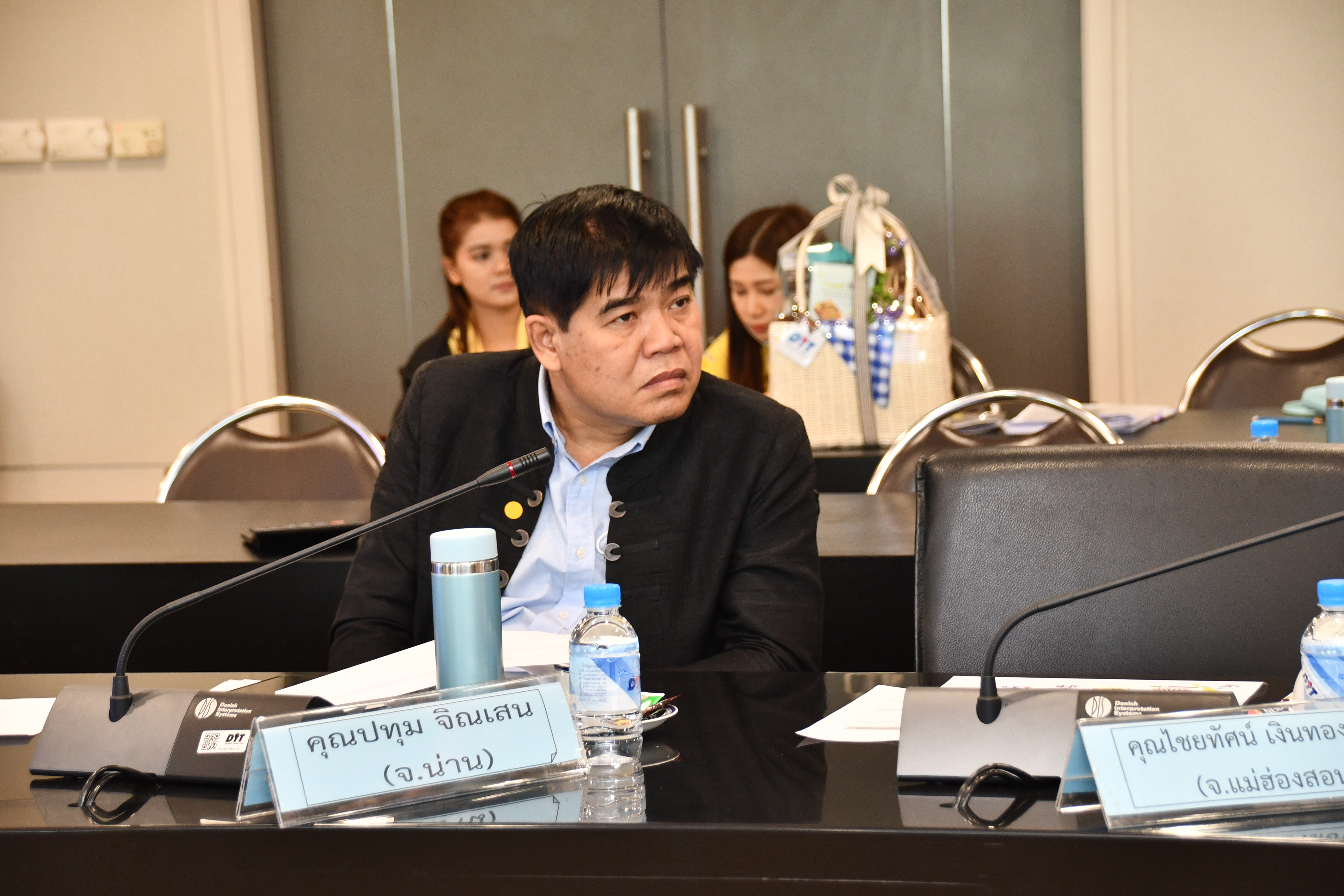 การประชุมหารือแนวทางการพัฒนาศักยภาพศูนย์จำหน่ายสินค้าเกษตรชุมชน FARM OUTLET