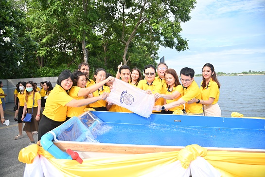 กรมการค้าภายใน จัดกิจกรรมจิตอาสา  ปล่อยพันธุ์ปลาคืนชีวิตสู่แม่น้ำเจ้าพระยา