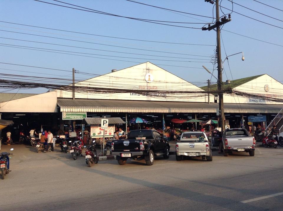23158_ที่จอดรถหน้าตลาด.jpg
