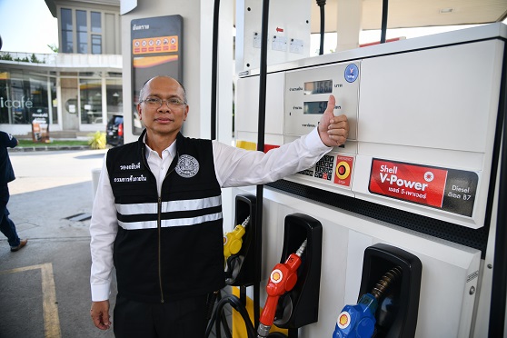 กรมการค้าภายใน ตรวจมาตรวัดปริมาณน้ำมัน และติดตามสถานการณ์ราคาสินค้าอุปโภคบริโภค ในช่วงเทศกาลปีใหม่