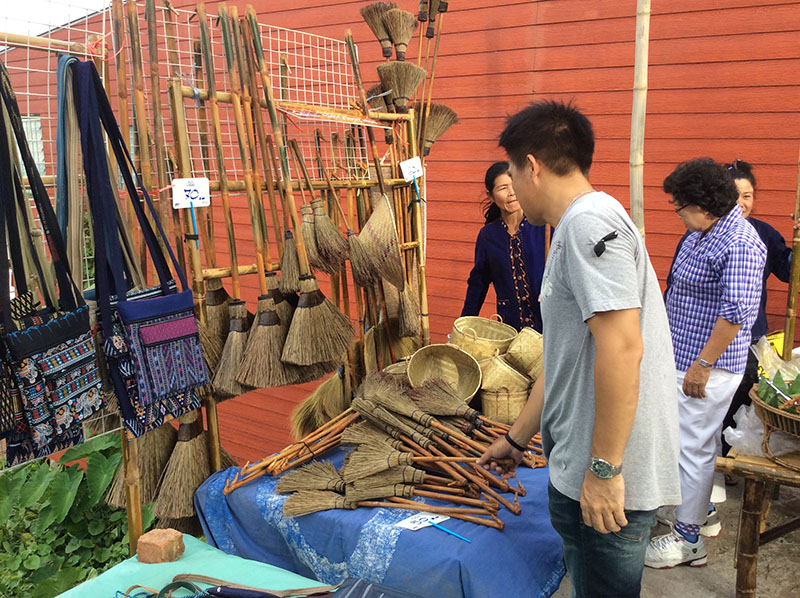 46649_แผงหัตถกรรม.JPG