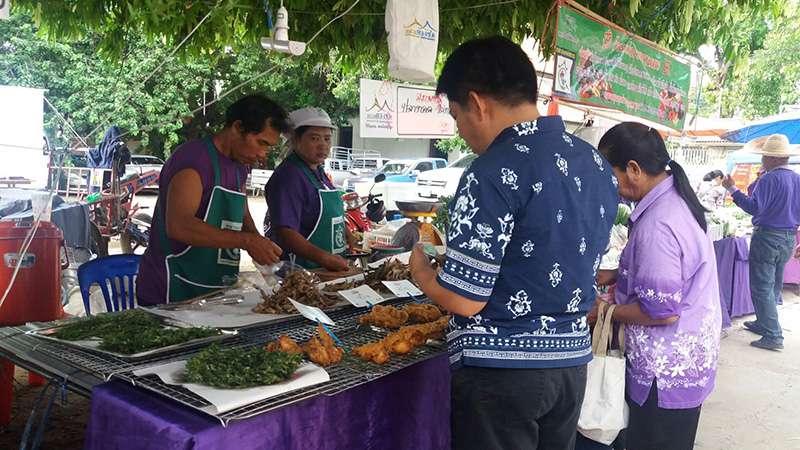 45882_ร้านขายไก่ทอด.jpg