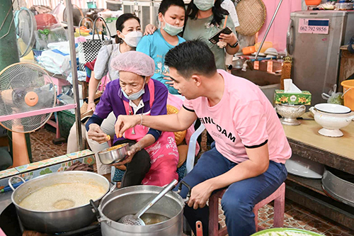 กิจกรรม "โรงเรียนวันเสาร์" ไหว้พระเสริมดวง