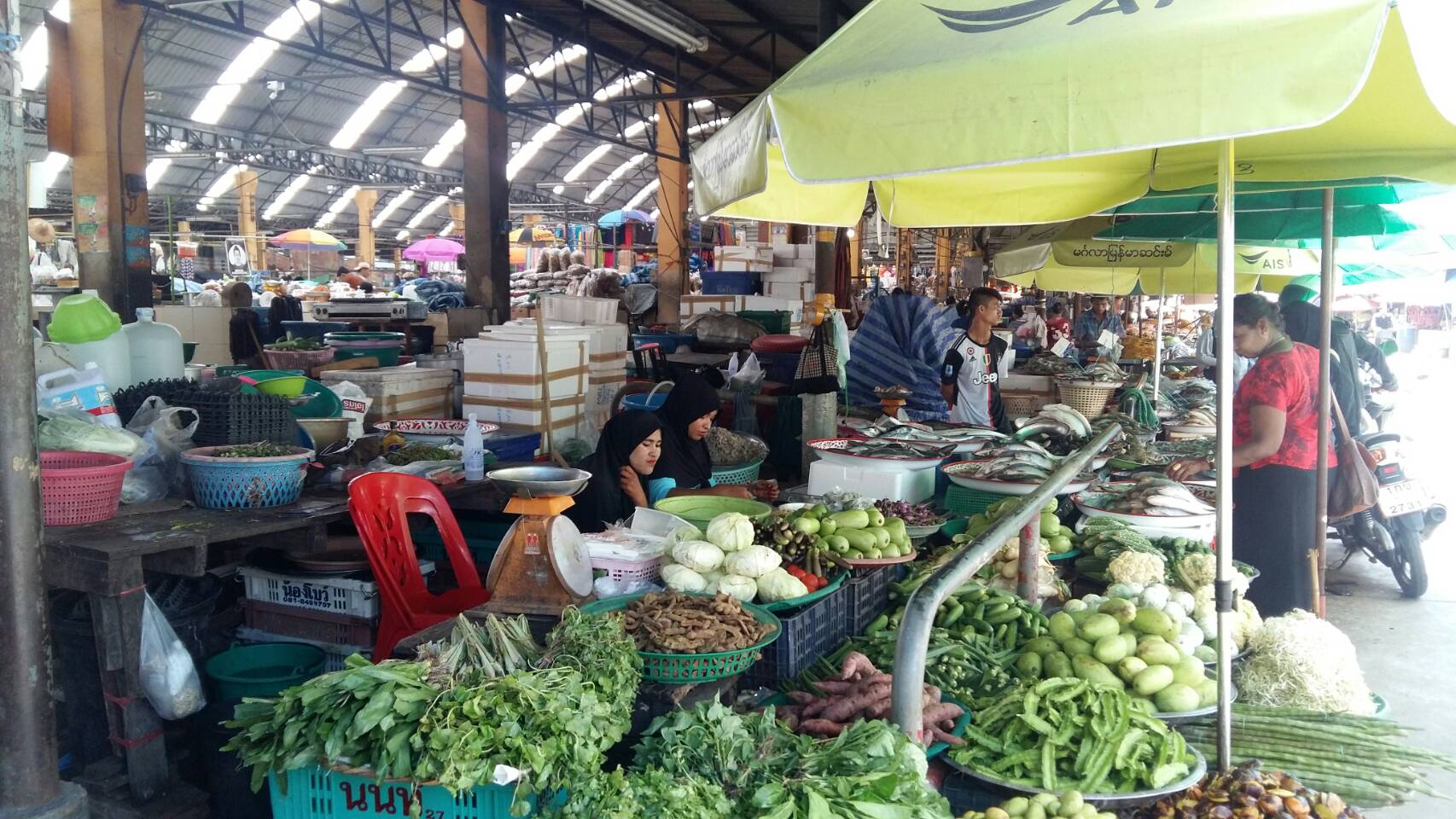 รองอธิบดีลงพื้นที่ติดตามราคาสินค้าอุปโภคบริโภค