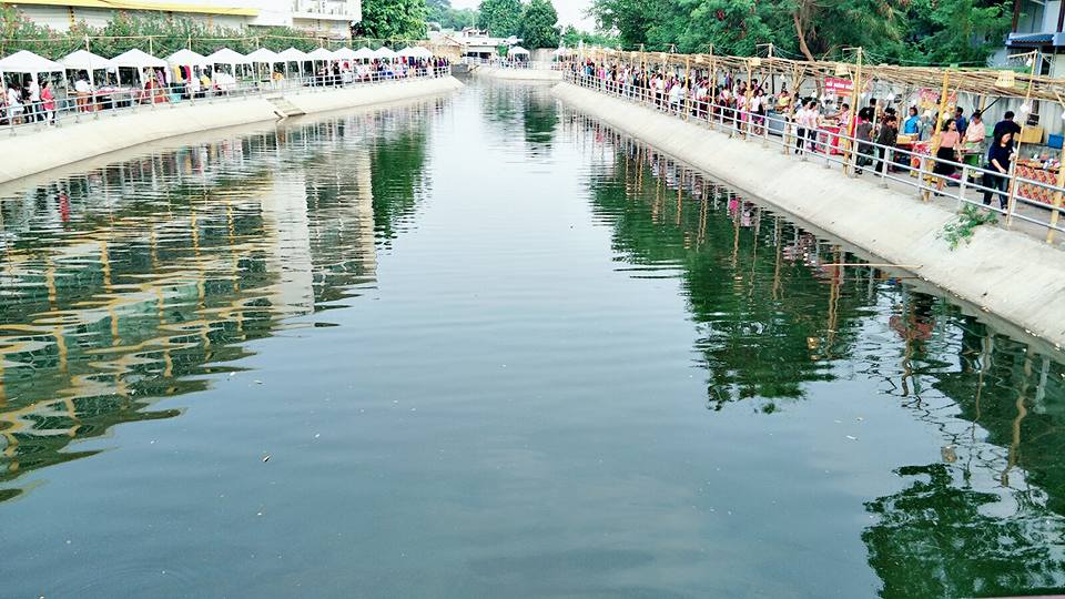 67574_บริเวณตลาด.jpg