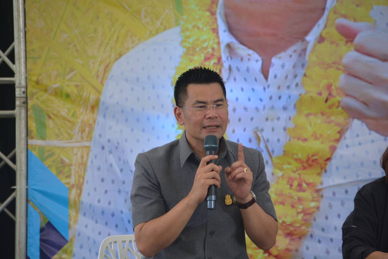 อธิบดีกรมการค้าภายใน ร่วมชี้แจงโครงการประกันรายได้เพื่อช่วยเหลือเกษตรกรผู้ปลูกข้าวปี 2562/63 รอบที่ 1