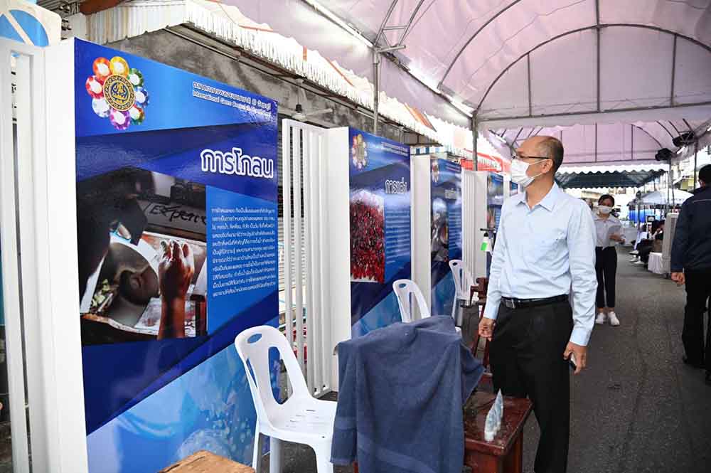 รองอธิบดีร่วมงานเปิดตลาดต้องชม ตลาดพลอย จังหวัดจันทบุรี