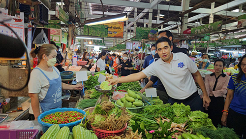 พาณิชย์ตรวจตลาด การซื้อขายคึกคัก ย้ำคุมเข้มช่วงสงกรานต์