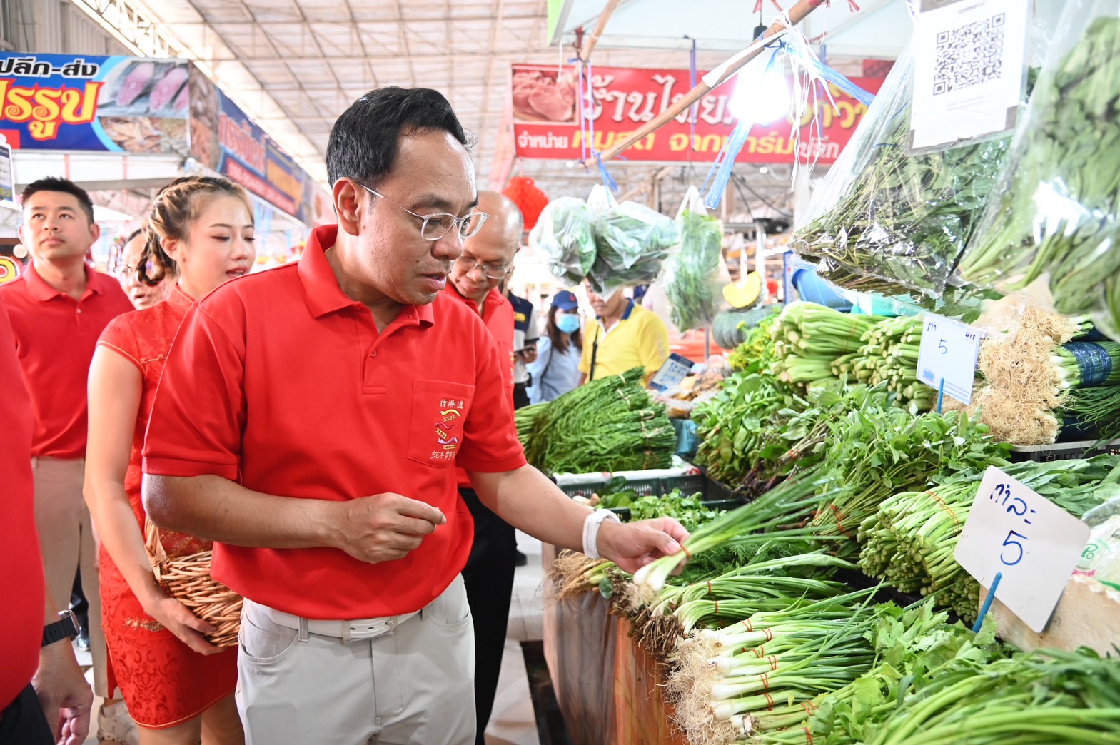“พาณิชย์” จับมือตลาดสด-ตลาดกลาง 60 แห่ง 18 จังหวัด จำหน่ายสินค้าไหว้เจ้าราคาพิเศษ