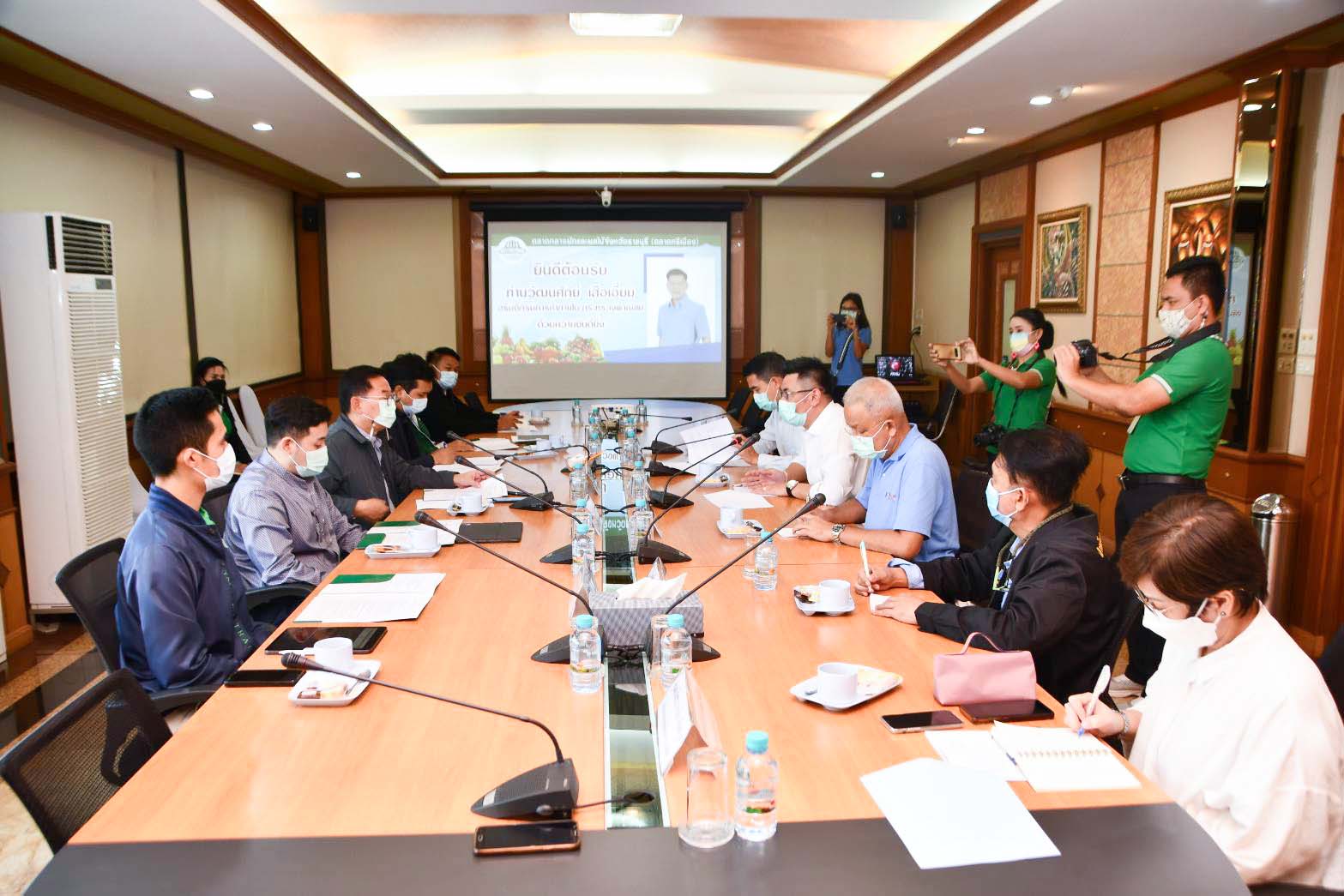 อธิบดีประชุมหารือแนวทางความร่วมมือในการรับซื้อ เชื่อมโยงและกระจายสินค้าเกษตรไปยังผู้บริโภค
