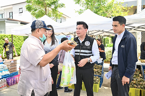พาณิชย์จับมืออสังหาฯ รายใหญ่ เปิดพื้นที่ขาย “มังคุด-สับปะรดภูแล”