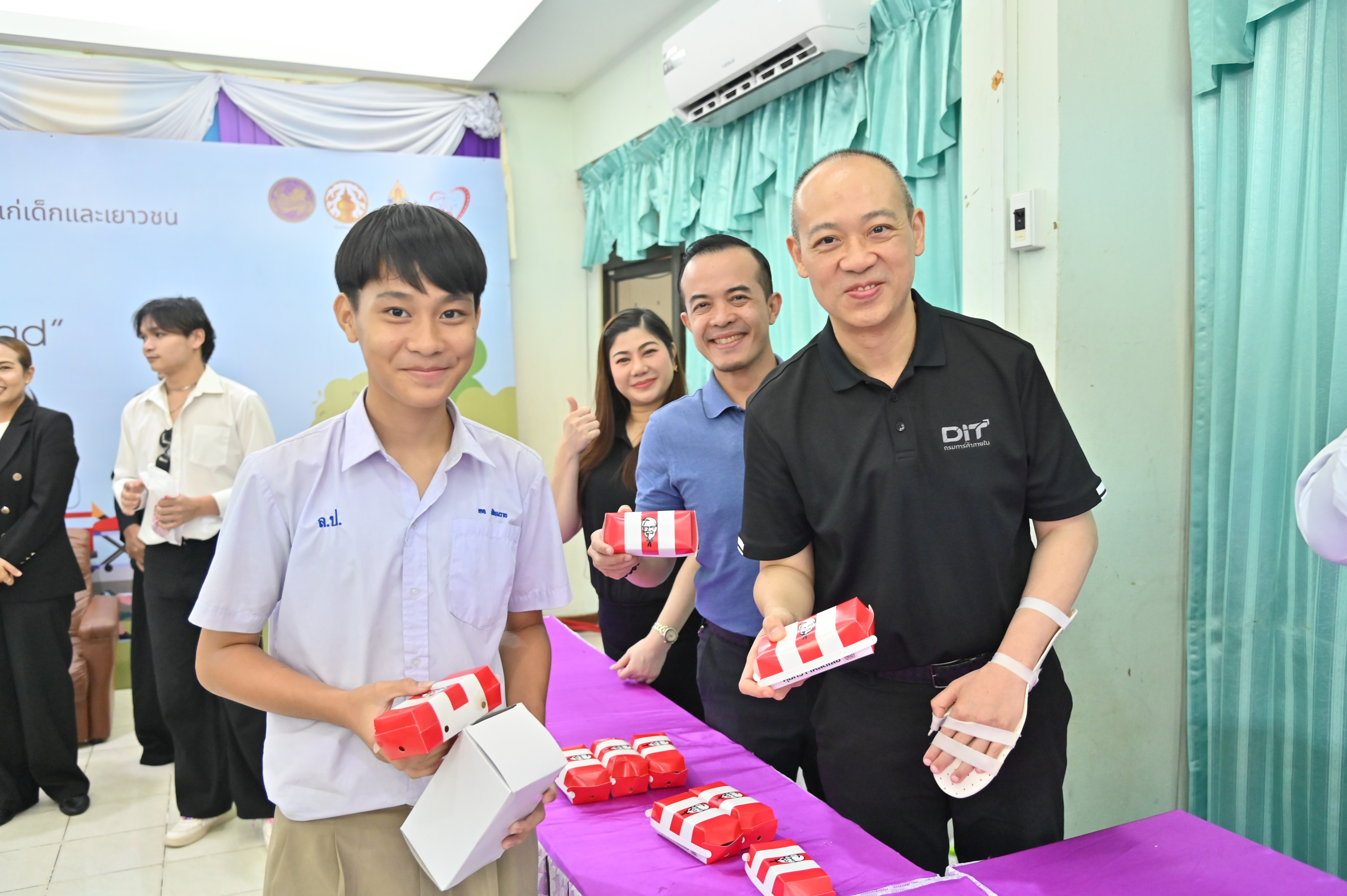 DIT จัดกิจกรรมเพื่อสังคม โครงการพาณิชย์ลดค่าครองชีพประชาชน “Back To School 2026” 