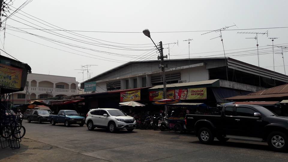 23086_ด้านหน้าตลาด.jpg