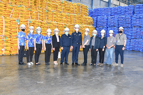 ตรวจสถานการณ์ราคาสินค้าเเละเยี่ยมชมคลังสินค้าปุ๋ย