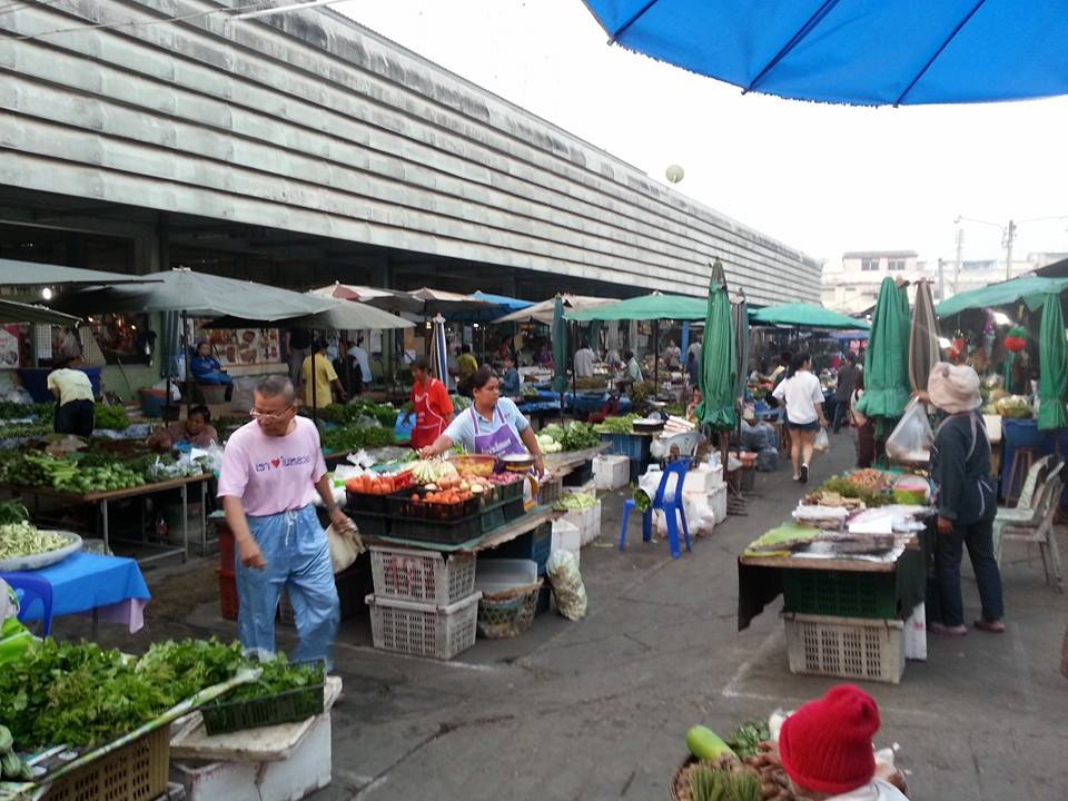 44903_ด้านข้างตลาด.jpg