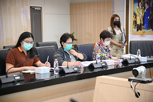 กรมการค้าภายในประชุมกองทุนรวมเพื่อช่วยเหลือเกษตรกร