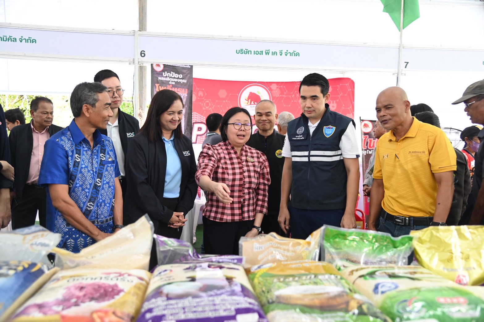 DIT จัดงานธงเขียวราคาประหยัด  “ปุ๋ยถูก ยาดี ต้องที่ธงเขียว” 