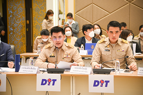 พาณิชย์ประชุมเเนวทางมาตรการบริหารจัดการผลไม้ ปี 2566