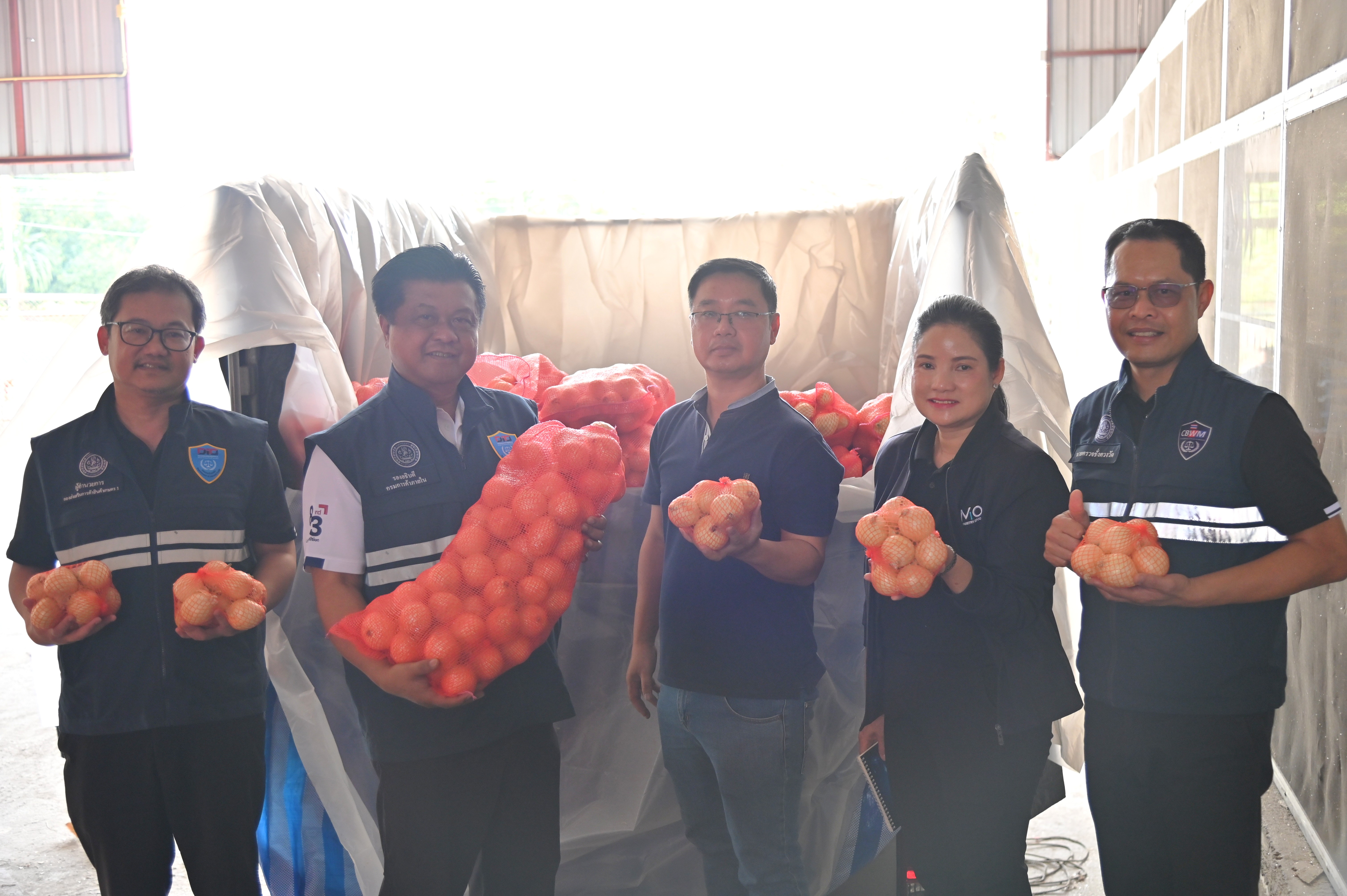 'พาณิชย์' ลุยพยุงราคาหอมหัวใหญ่เชียงใหม่ กรมการค้าภายใน อัดมาตรการกระจาย คุมเข้มนำเข้า ดูแลตลาดช่วงพี่ค