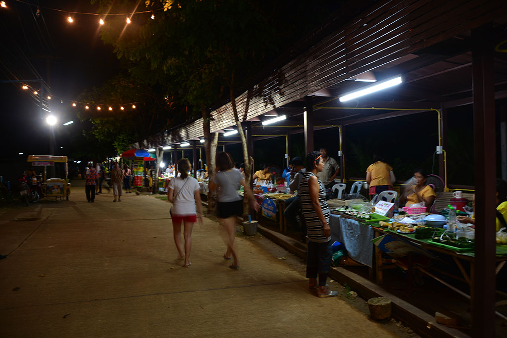 22062_บริเวณตลาดยามค่ำคืน 1.JPG