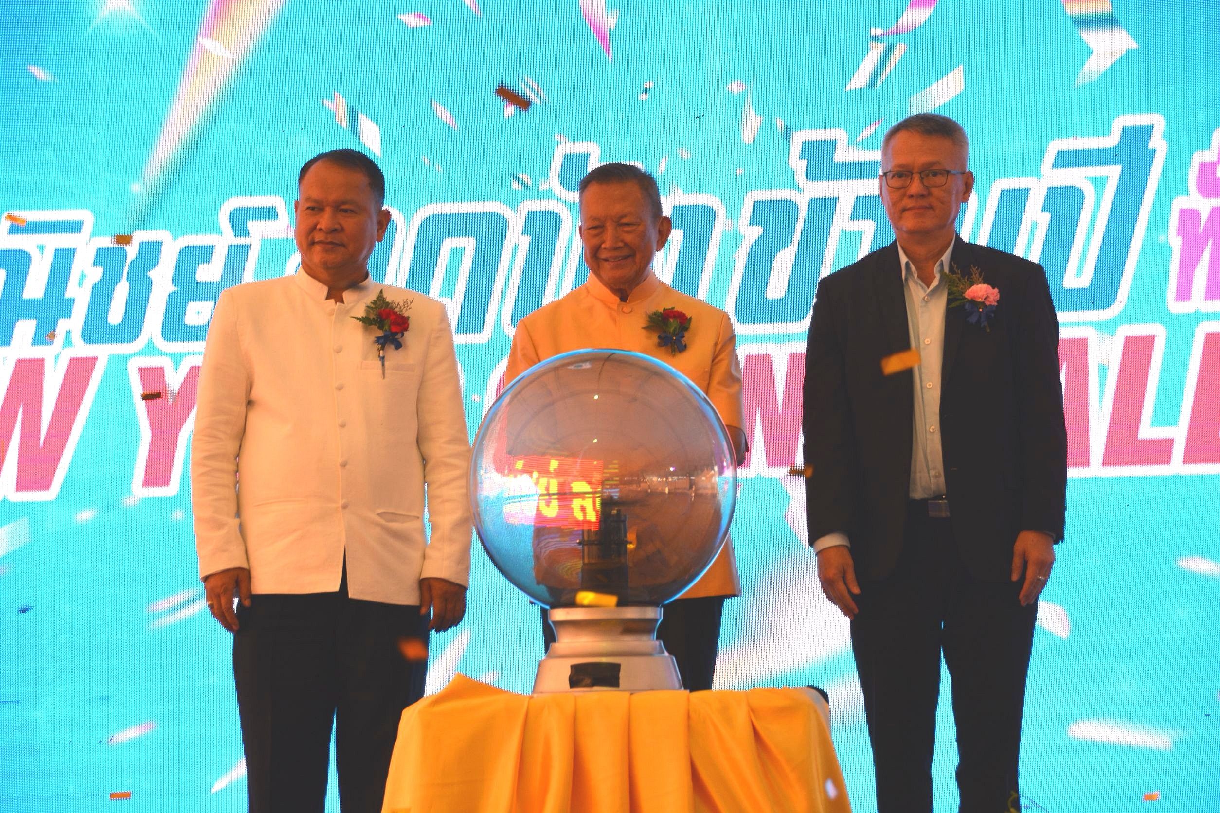 อธิบดีกรมการค้าภายใน ร่วมงาน Kick Off  “พาณิชย์ ลดปัง ข้ามปี ภาคเหนือ New Year Grand Sale 2020”