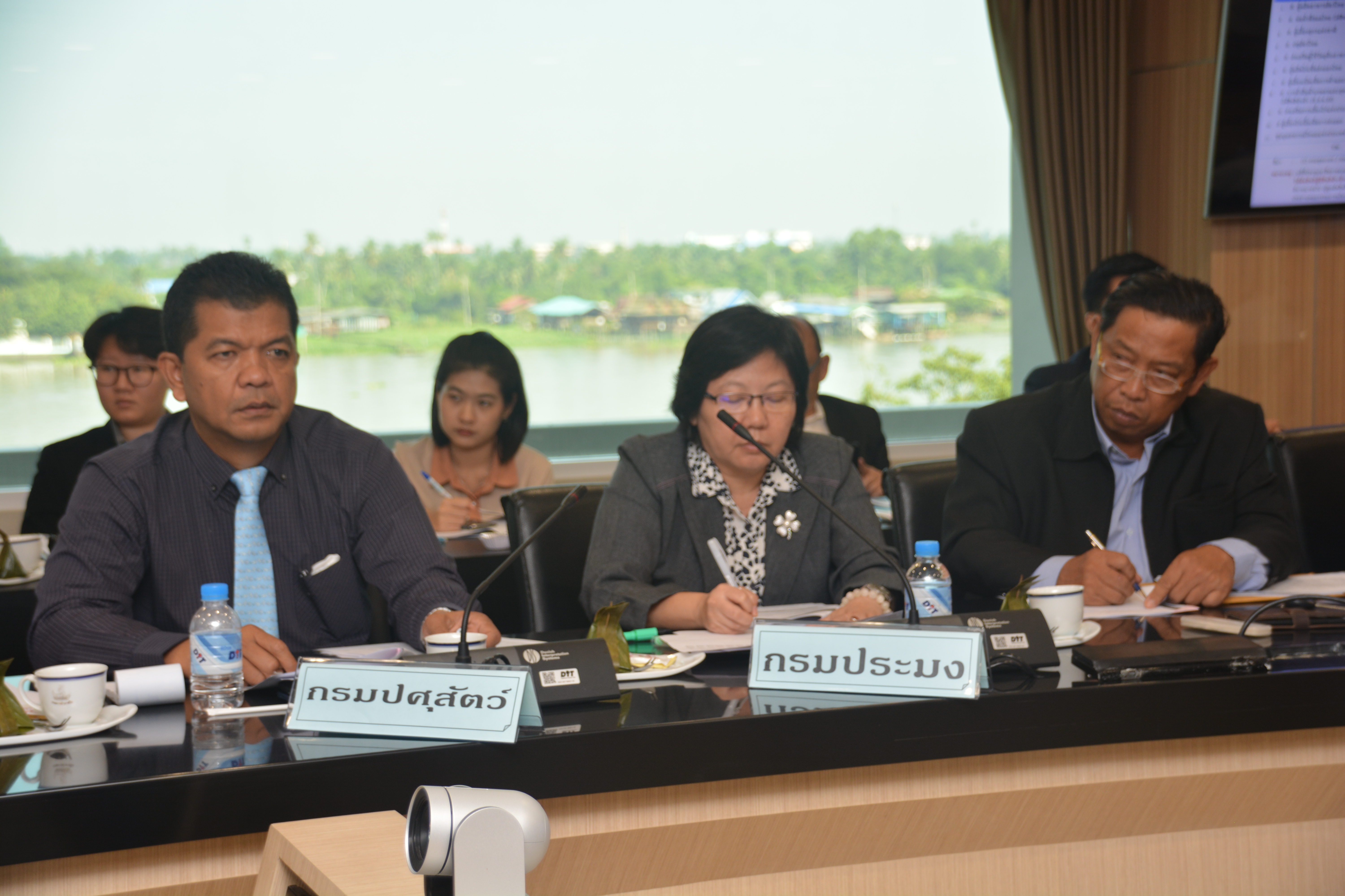  อธิบดีเป็นประธานการประชุมหารือประเมินมาตรการนำเข้าวัตถุดิบอาหารสัตว์