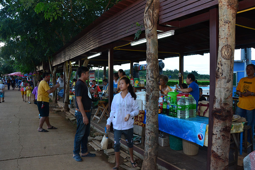 22053_สภาพร้านค้า.JPG
