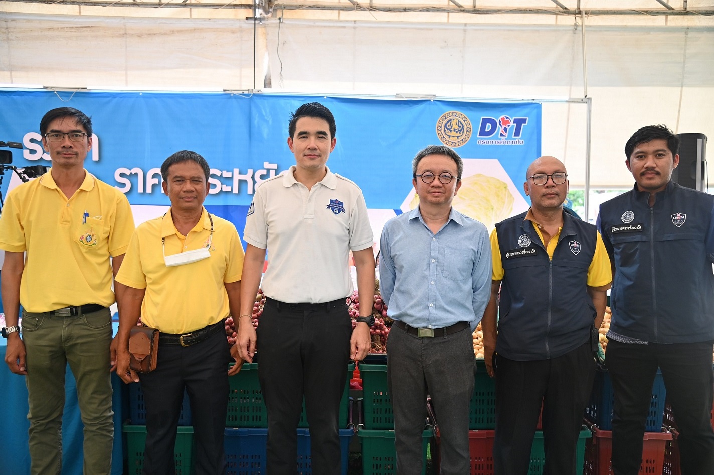 พาณิชย์ ลุยจัดธงฟ้า ‘อุบลราชธานี’ เปิดขายสินค้าราคาประหยัด