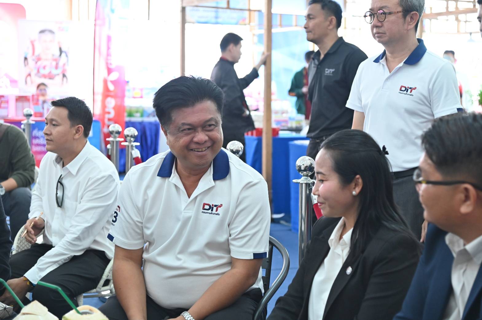 DIT ยกระดับงานธงฟ้า จับคู่ ”ร้านค้าธงฟ้า-ผู้ผลิต เชื่อมธุรกิจไทย–ลาว” 