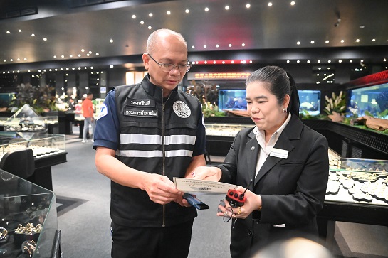 ตรวจเข้ม...ผู้ประกอบการธุรกิจอัญมณี ย้ำ..ปิดป้ายแสดงราคาสินค้าให้ถูกต้อง