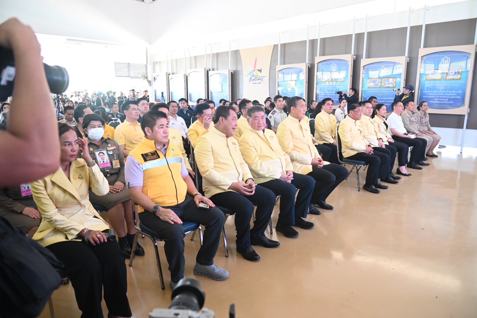 กรมการค้าภายใน ชวน ครม.สัญจร ชิมมะนาวผงสวนจิตรลดา