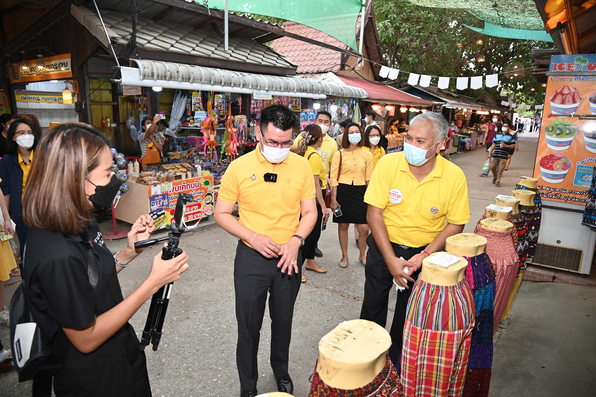 กิจกรรมกระตุ้นเศรษฐกิจเชื่อมโยงสินค้าชุมชน ตลาดต้องชมตลาดหลวงปู่ทวด