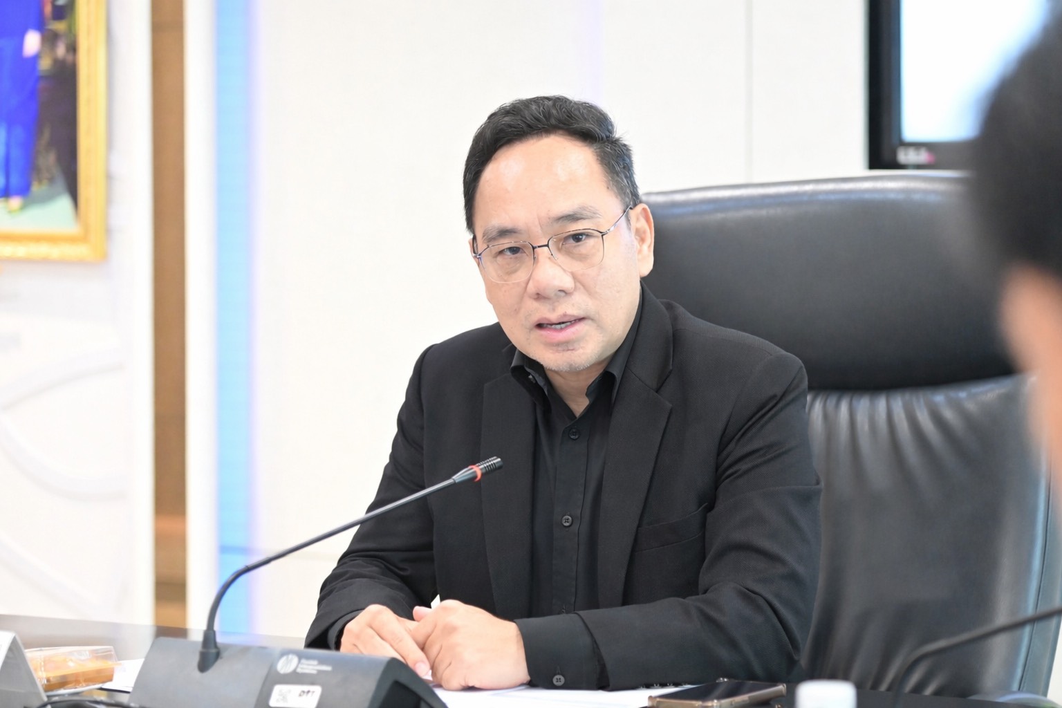 ข่าวเลขที่ 94/2569 ค้าภายใน ถก 9 บิ๊กอุปโภคบริโภค รับมือวิกฤตตะวันออกกลางกระทบต้นทุนบรรจุภัณฑ์ เตรียมยกระดับกฎหมายคุมเข้มสินค้าจำเป็น หากสถานการณ์ยืดเยื้อ (21 มีนาคม 2569)