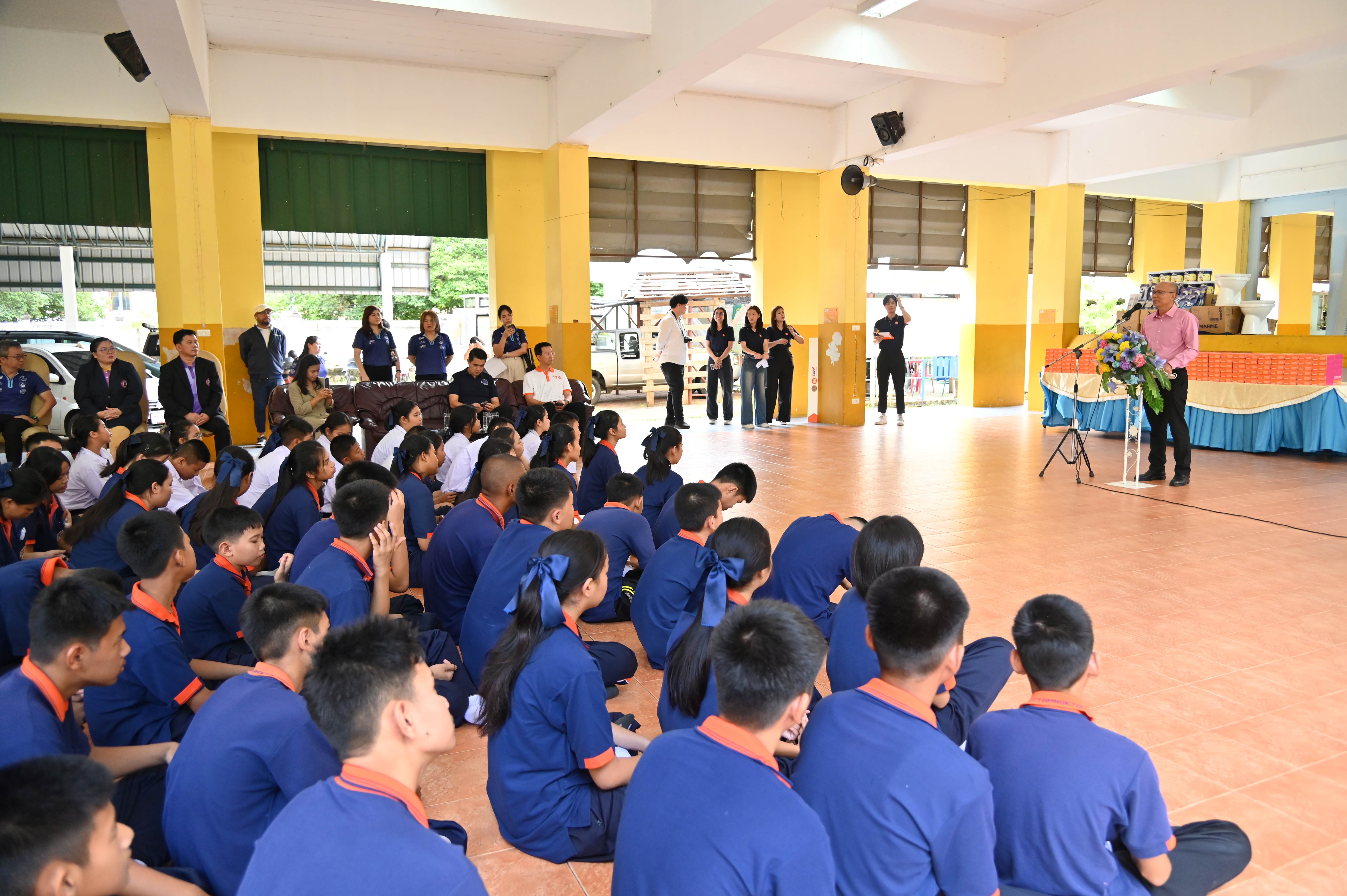 กรมการค้าภายในร่วมมือดูโฮม จัดกิจกรรมปรับปรุงซ่อมแซมห้องนำโรงเรียน ภายใต้โครงการ ดูโฮม ปันสุข สร้างอนาคต