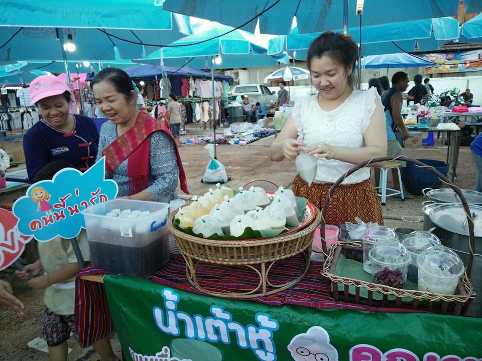 67682_แผงค้าขนมหวาน.jpg