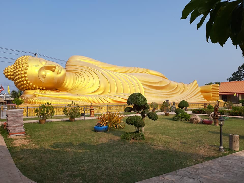 78354_ไหว้พระ.jpg