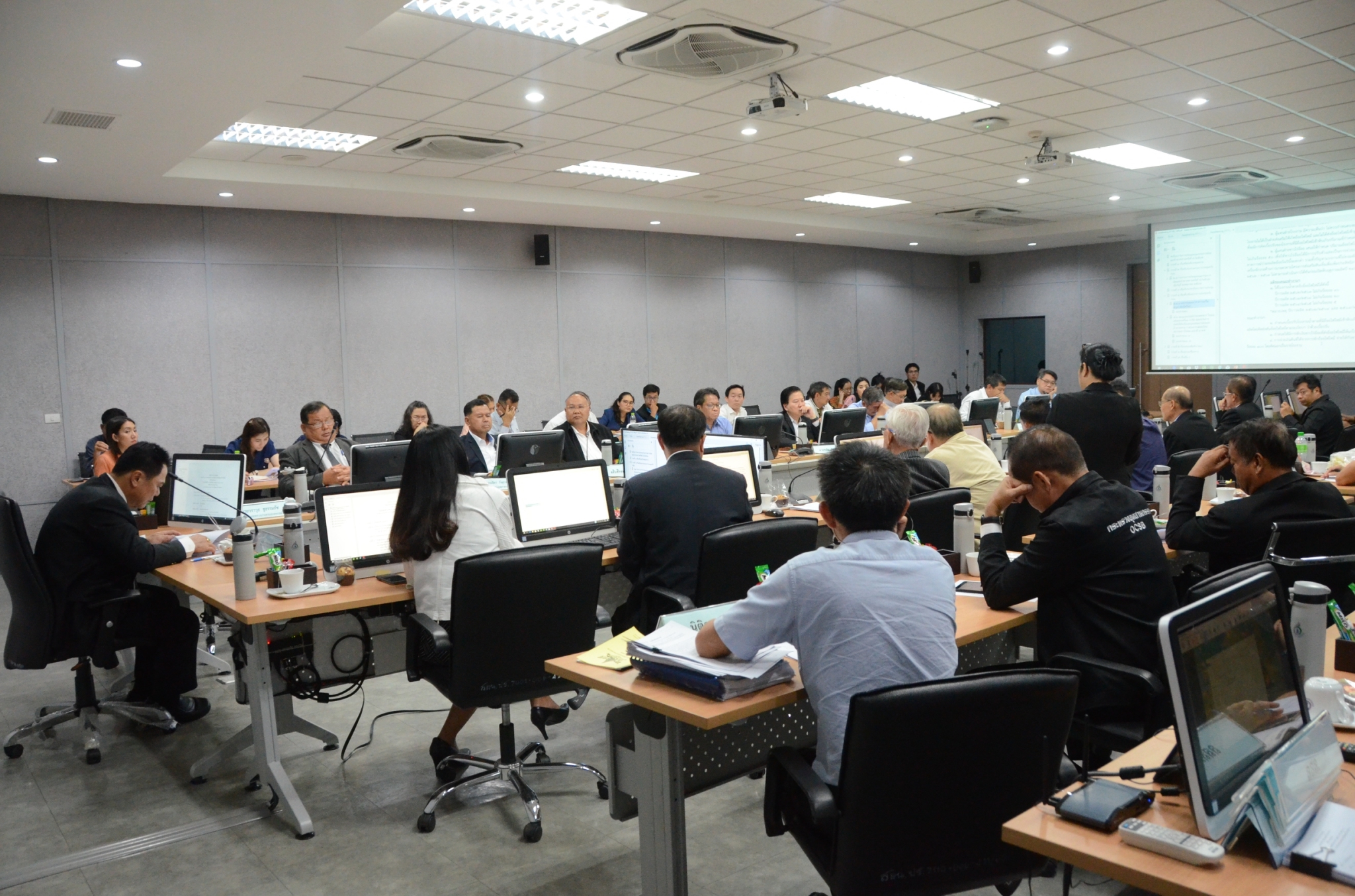 รองอธิบดีกรมการค้าภายใน เข้าร่วมการประชุมคณะกรรมการอ้อยและน้ำตาลทราย