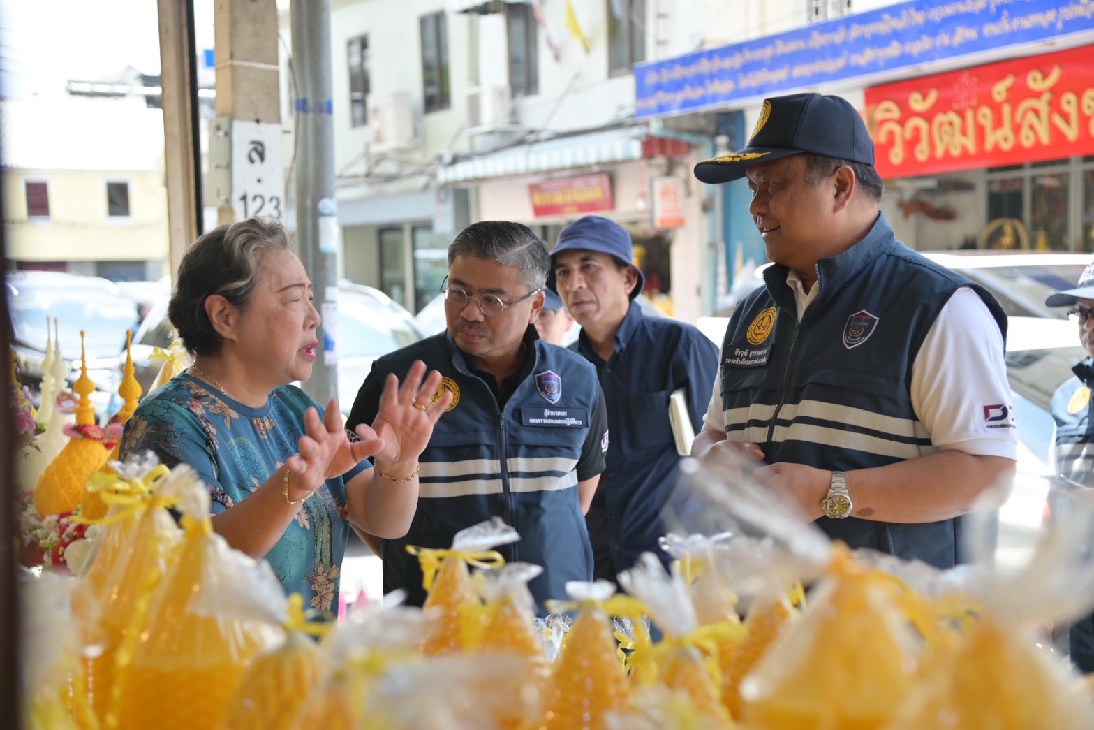 ข่าวเลขที่ 188/2569 อุ่นใจก่อนเข้าพรรษา! กรมการค้าภายในลุยตรวจร้านสังฆภัณฑ์ ย้ำติดป้ายราคาให้ชัด (24 กรกฎาคม 2569)
