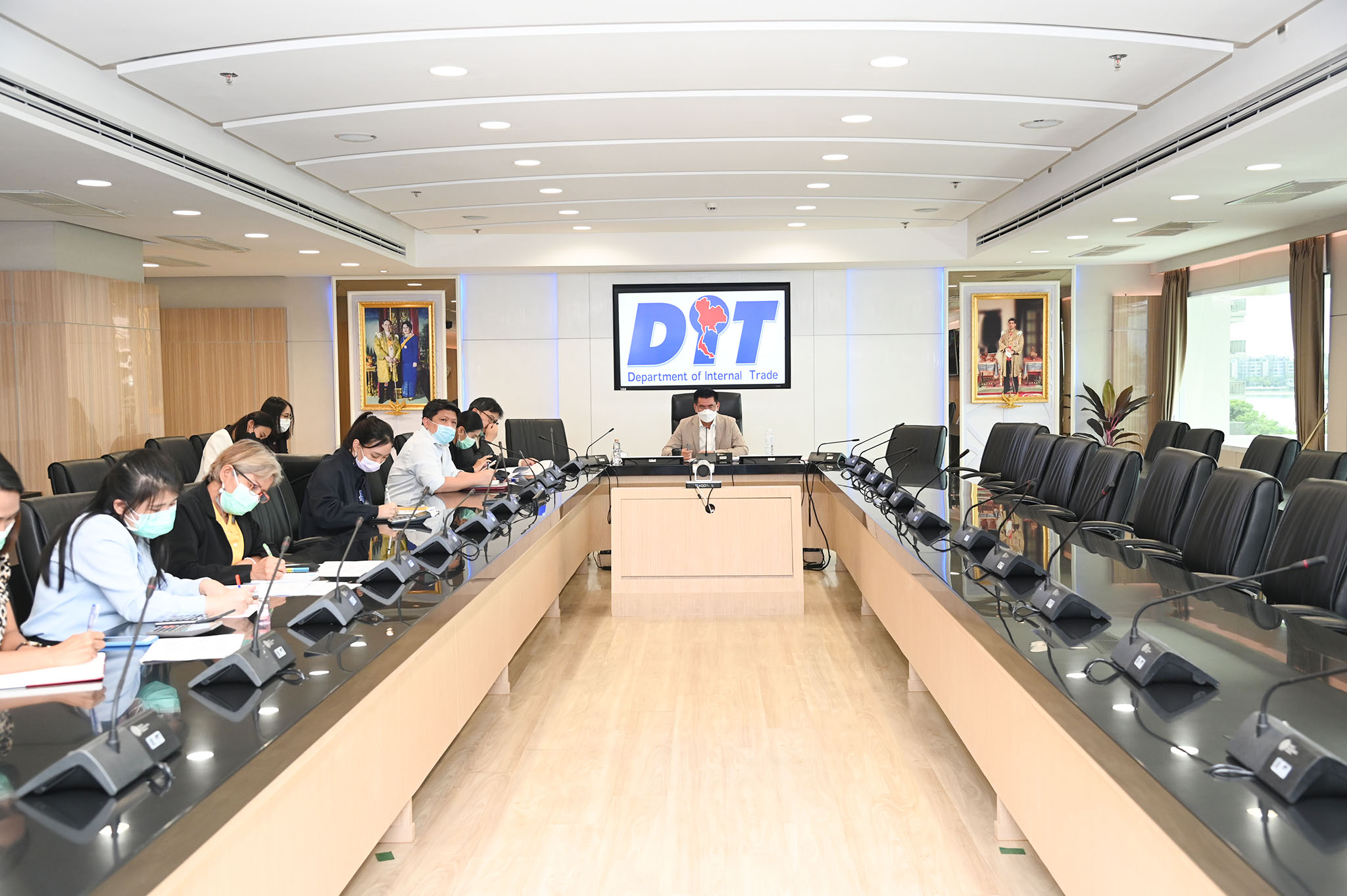 พาณิชย์หารือ สถานการณ์ราคาข้าวสารบรรจุถุง