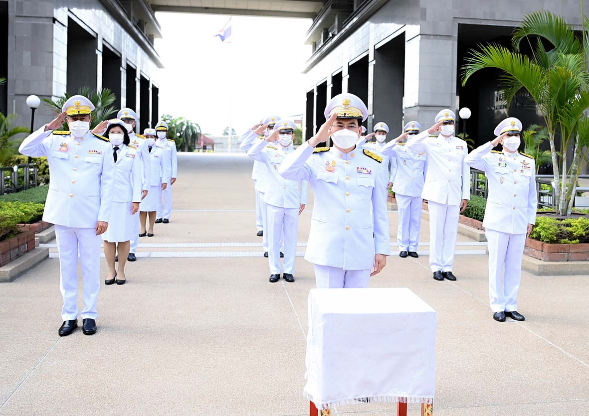 อธิบดีร่วมวางพานพุ่มเนื่องในวันวันกิติยากร