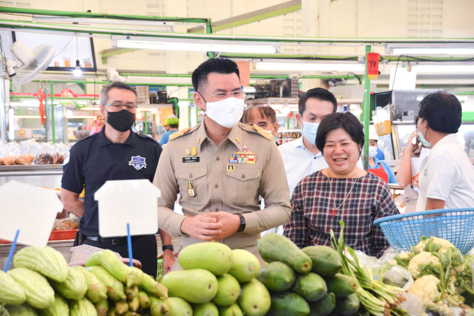 อธิบดีกรมการค้าภายในตรวจติดตามสถานการณ์ราคาผักสดในช่วงเทศกาลกินเจ
